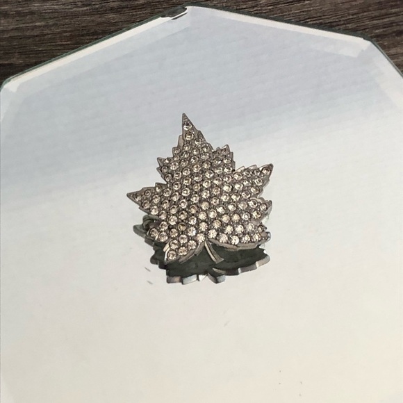 Silvertone Maple Leaf Rhinestone Brooch - Picture 4 of 10